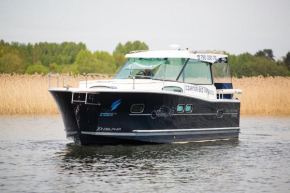 Jacht motorowy Nautika 1000 Wilkasy
